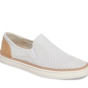 UGG womens adley slip on sneaker size 9